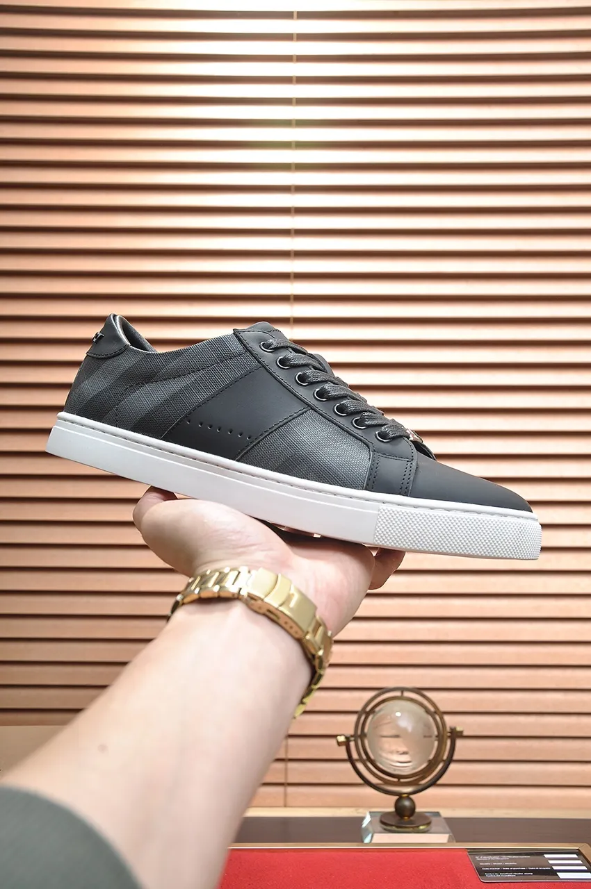 Men's shoes💰480💶[Burberry] (cowhide lining) classic low-top sneakers｜Imported cowhide with classic plaid fabric｜Cow leather lining｜Original outsole｜Fine workmanship and comfortable to wear Size: 38-44 (customized at 45)